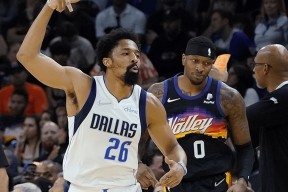 九游体育- Scout重要时刻刷新纪录，独行侠带队取胜！全场沸腾不已